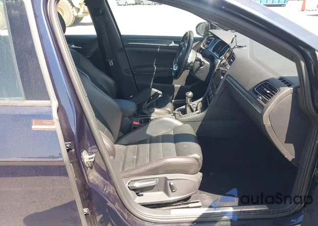 3VW547AU9JM264706: 41991572