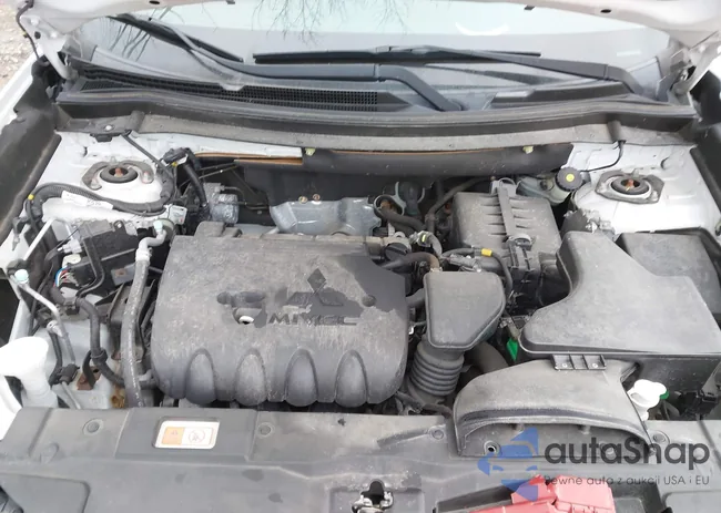 JA4AZ3A35HZ010528: 41991805