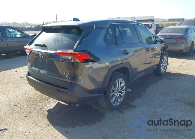 2T3C1RFV8MC135182: 41992917