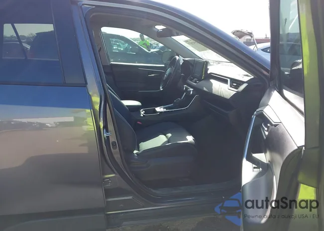 2T3C1RFV8MC135182: 41992917