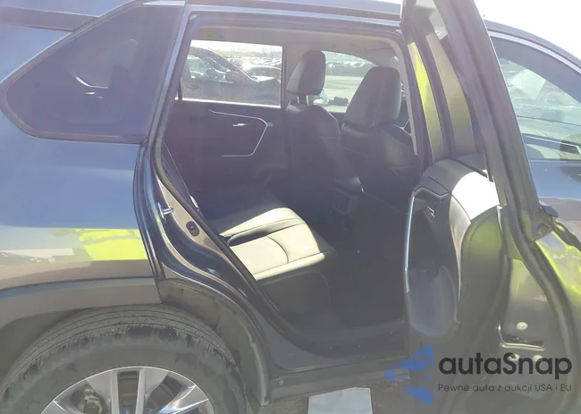 2T3C1RFV8MC135182: 41992917