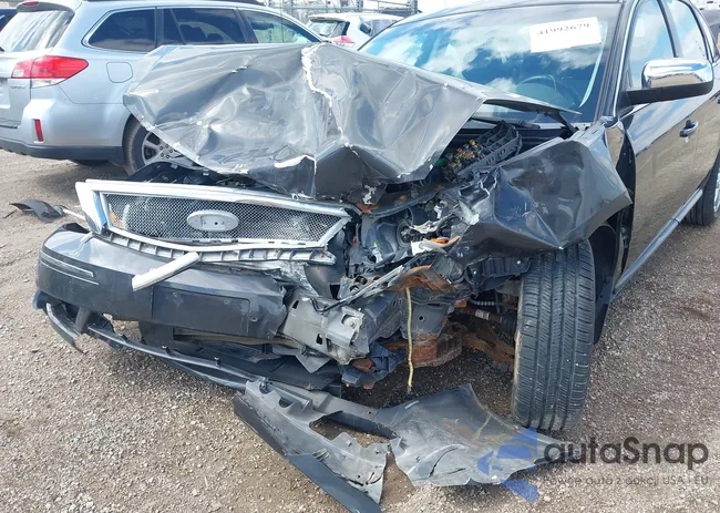 1FAHP28147G121127: 41992679