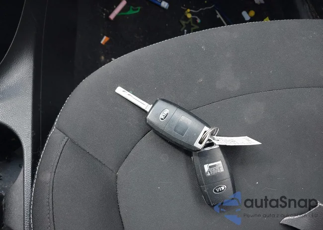 KNDJN2A2XE7055359: 41995009