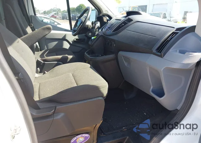 1FTYR1YG3GKA09967: 41994688