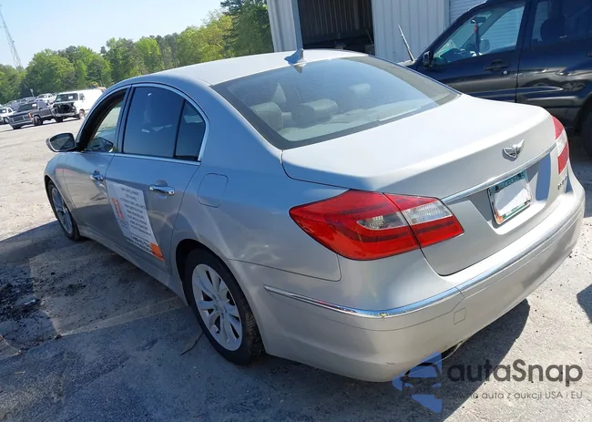 KMHGC4DD8CU177060: 41996409