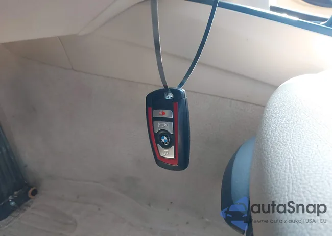 WBA8B7C53GK487400: 41995581