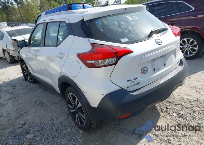 3N1CP5CU2JL543393: 41995861