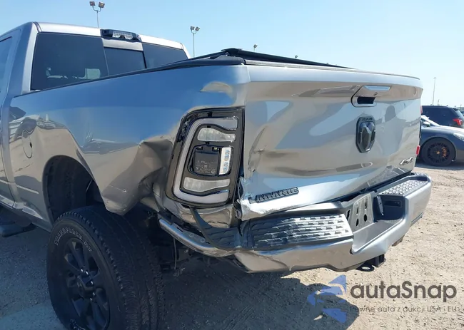 3C6UR5FL5RG231403: 41995872