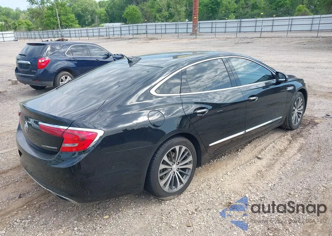 1G4ZR5SS8JU117632: 41997098