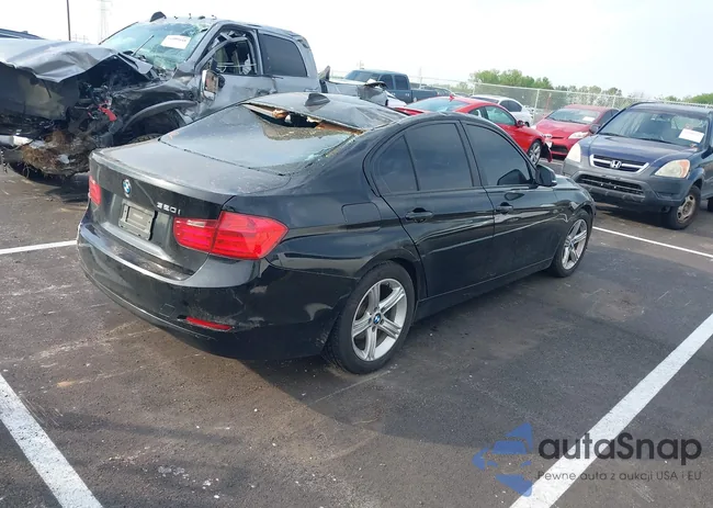 WBA3B1G59FNT05827: 41997202