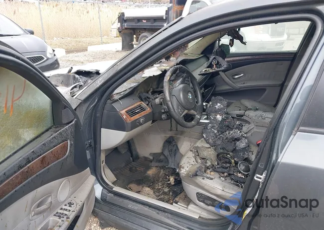 WBANV93548CZ61355: 41996535