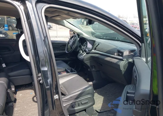 5FNRL6H68RB061136: 41996782