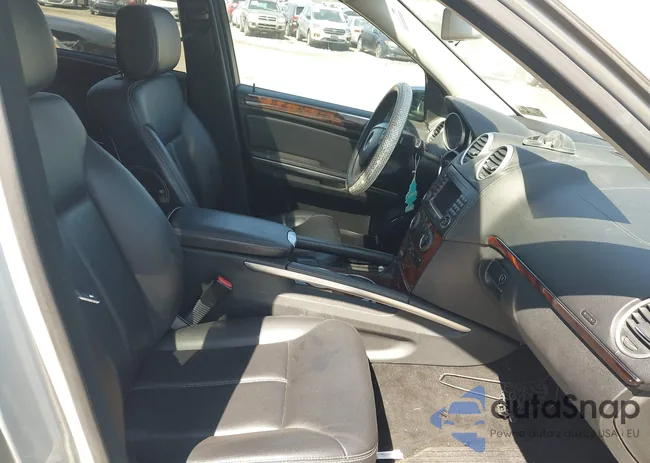 4JGBF71E27A105049: 41997991