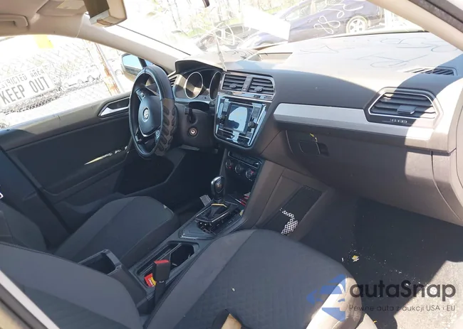 3VV1B7AX5JM043090: 41998165