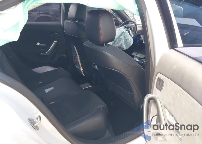 W1K3G4EBXMJ298203: 41998332