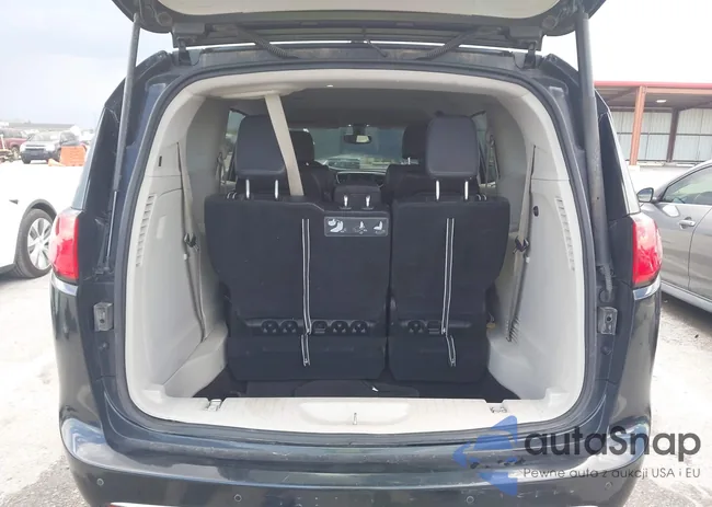 2C4RC1BG9JR120790: 41998460