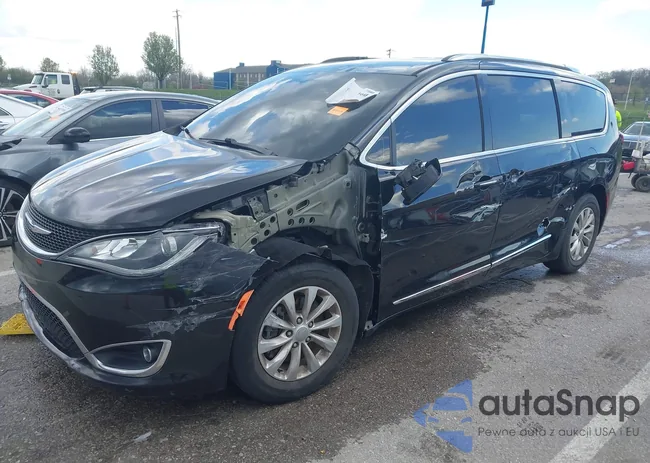 2C4RC1BG9JR120790: 41998460