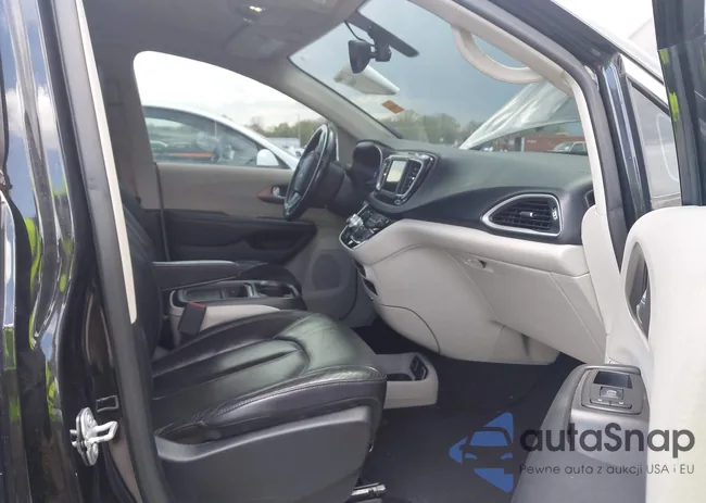 2C4RC1BG9JR120790: 41998460