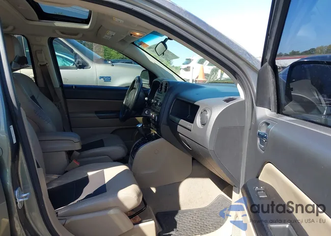 1C4NJCEA5CD626372: 41999099