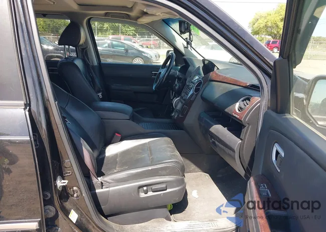 5FNYF4H99CB081453: 41998640