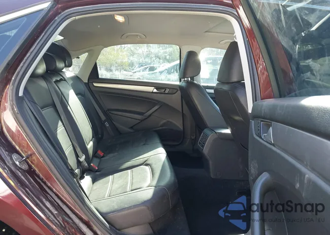 1VWBH7A38EC015013: 41998711