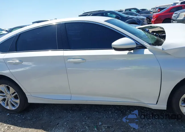 1HGCV1F18LA009887: 42000040