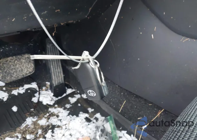 2T3F1RFV7LC128221: 42000411