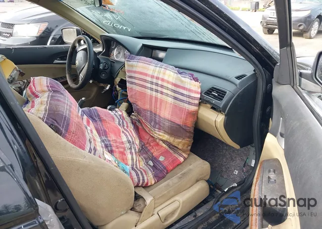 1HGCP2F78CA016083: 42000638