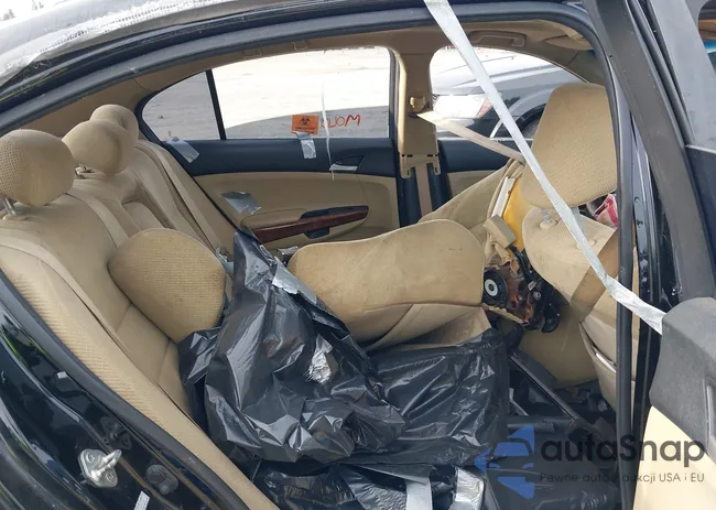 1HGCP2F78CA016083: 42000638