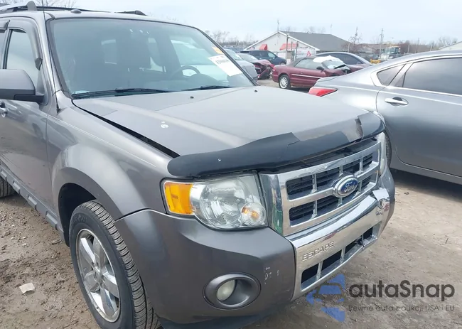 1FMCU9EG8BKB11779: 42000685