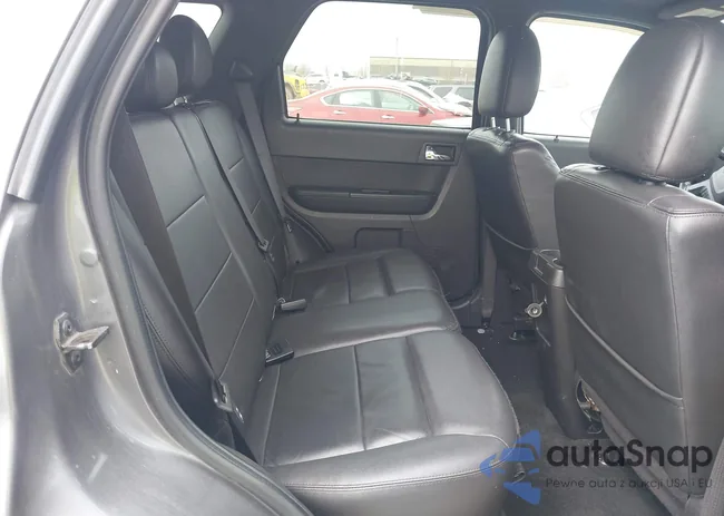 1FMCU9EG8BKB11779: 42000685