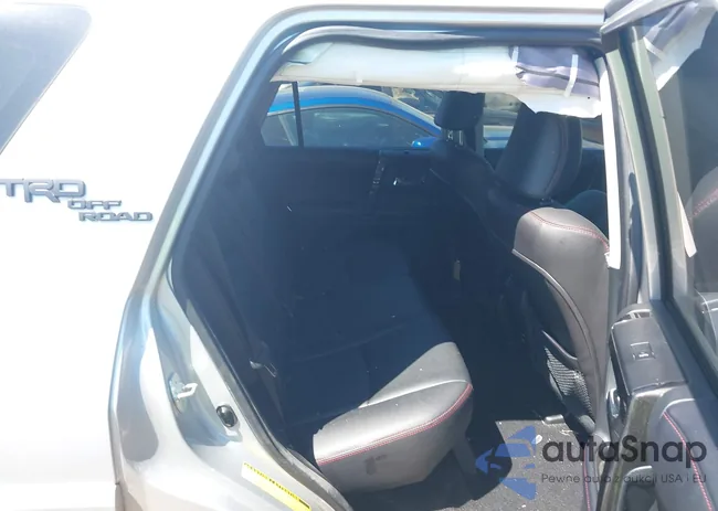 JTEBU5JR1J5557832: 42002059