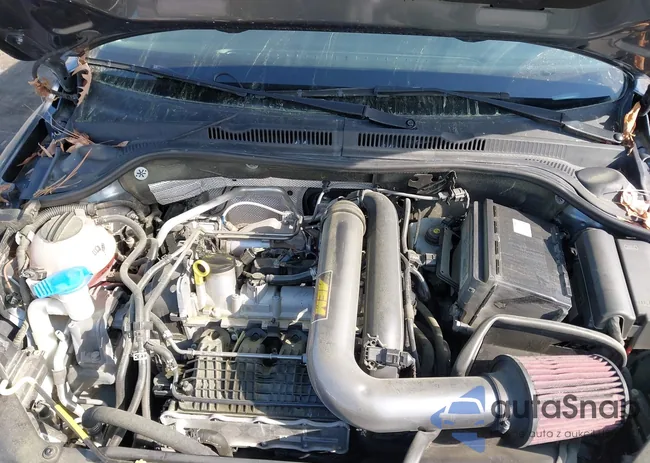 3VWDB7AJ2HM279565: 42002134