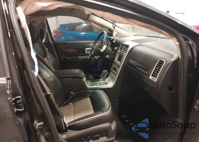 2LMDU88CX8BJ30879: 42002137