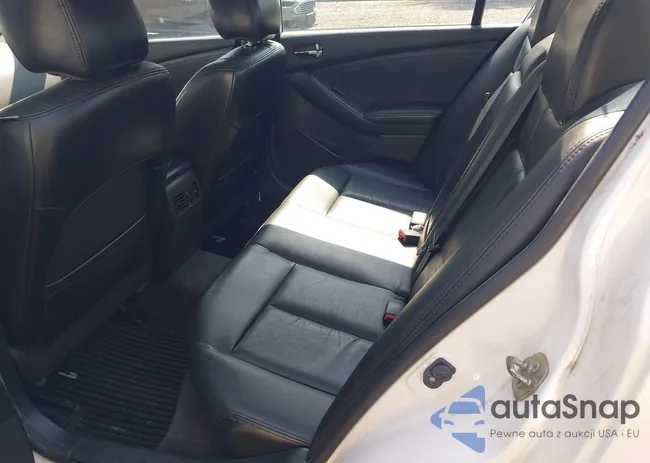 1N4AL2AP6CC151839: 42002371