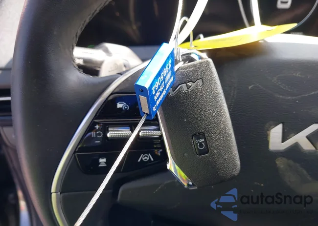 KNDC34LAXP5097236: 42003078