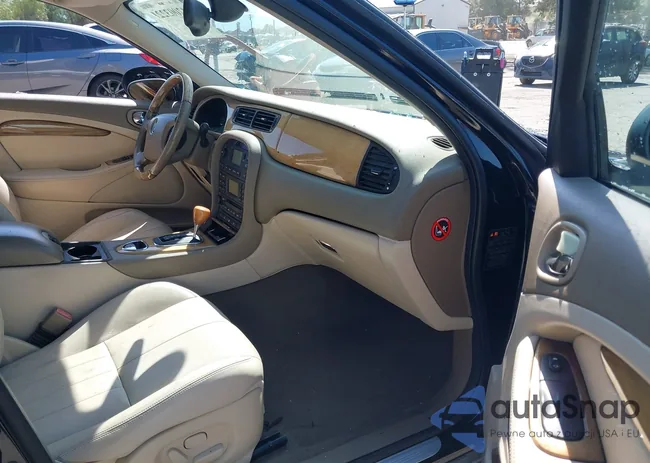 SAJEA01T44FN11209: 42003221