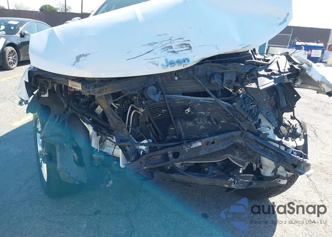 1C4RJEAGXJC260645: 42002545