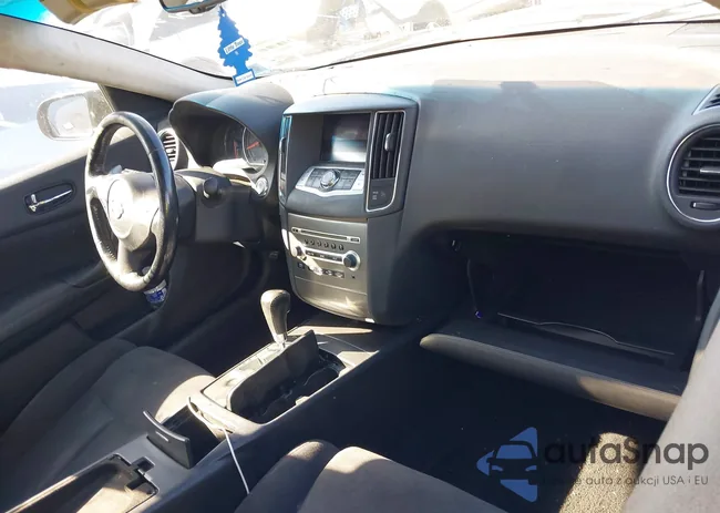 1N4AA5AP6CC811126: 42004213