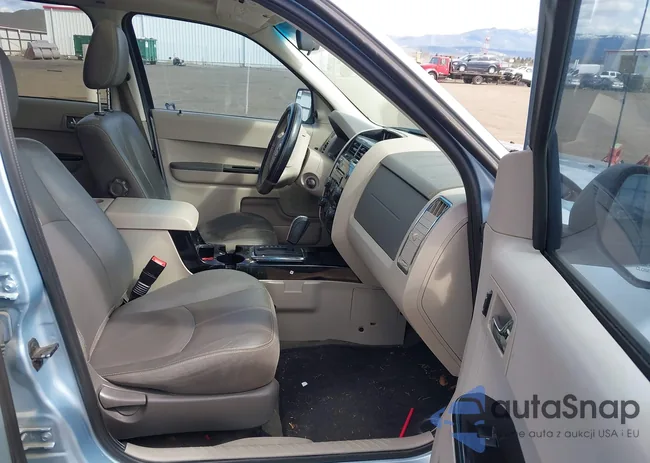 4F2CZ02Z18KM11213: 42004424