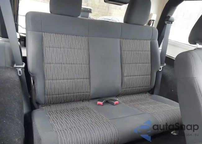 1C4AJWBG1CL103607: 42004802