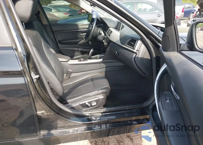 WBA8E1G55HNU15029: 42005900