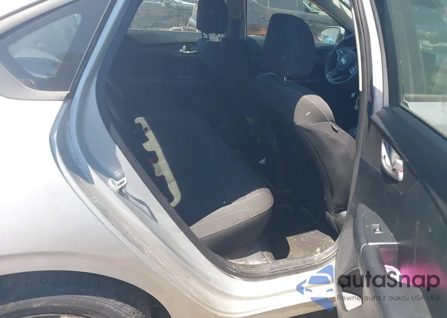 3KPF24AD3KE030116: 42006316