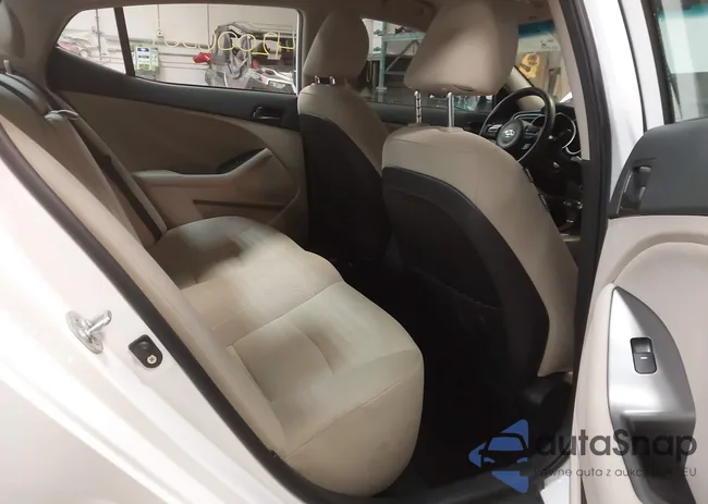 KNAGM4A74F5540756: 42006369