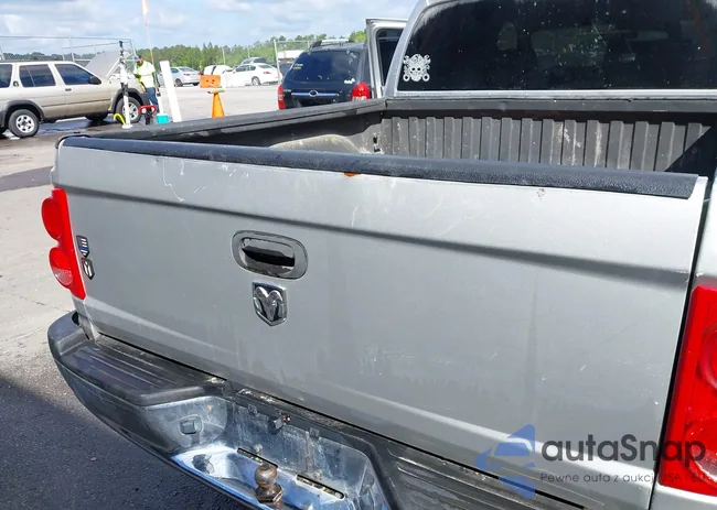 1D7HW28K66S715676: 42005697