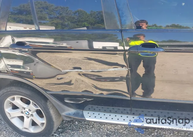 5UXFA13574LU26257: 42006824