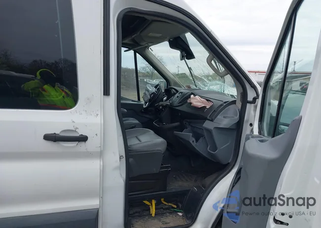 1FTNR2CM4FKA84584: 42008193