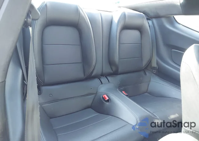 1FA6P8TH4J5104877: 42008395