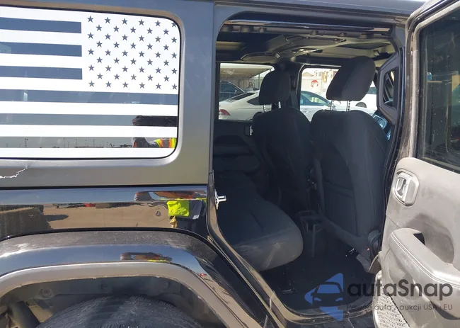 1C4HJXEN5PW508257: 42007569