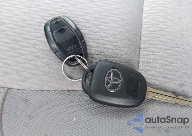 2T1BURHE5EC030206: 42009042